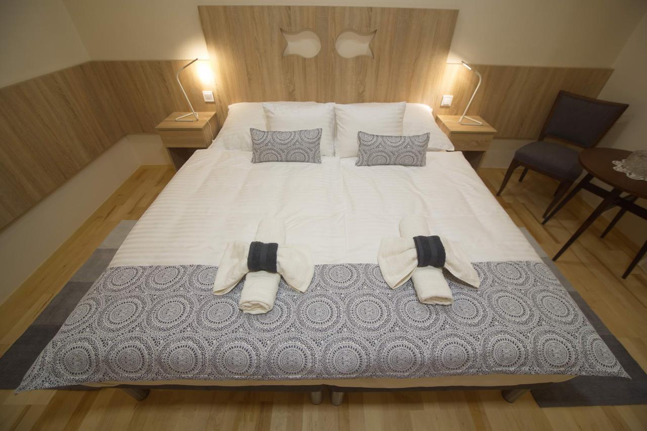 Holiday Home Podium エゲル エクステリア 写真