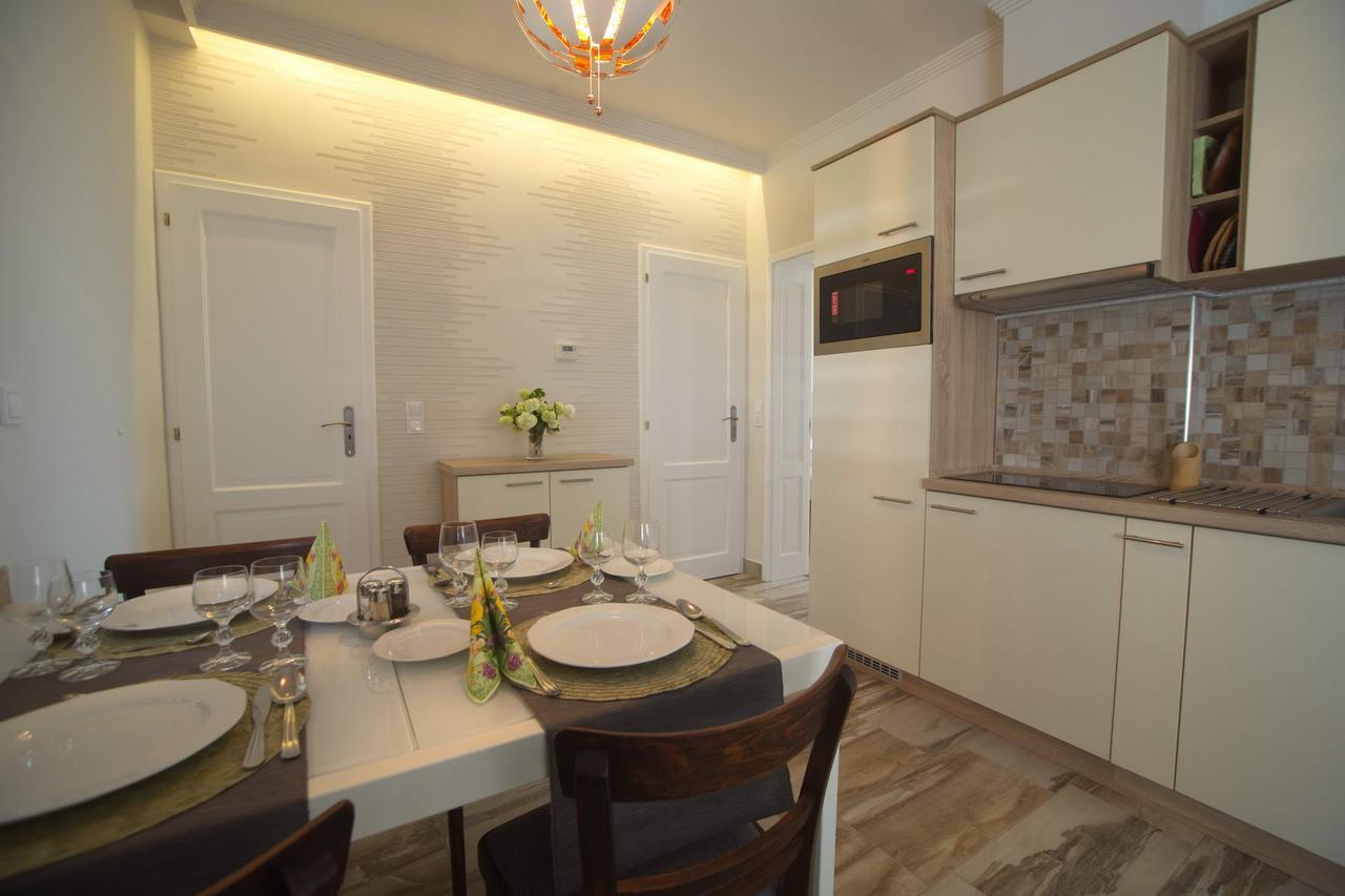 Holiday Home Podium エゲル エクステリア 写真